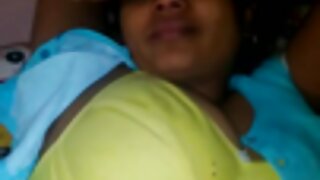 Руда дівчина син трахае маму після мінету розкрила свої булочки для ніжного анального сексу.