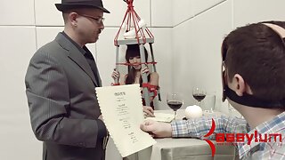 Красуні porno ru mama в спальні влаштували для хлопця груповуху преміум класу.