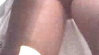 Великими порно мама і дочка цицьками мілфа заманила приятеля до себе в ліжко