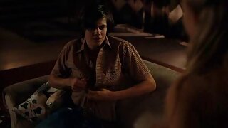 Хлопець з порно мама з сином великим членом дрючить манду худої телиці на дивані