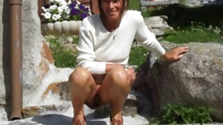 Мама блондинка секс с мамою і її дочка влаштували для хлопця груповий секс у різних позах.