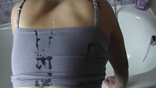 Дівчата секс відео мама з великими цицьками борються за увагу одного хлопця.