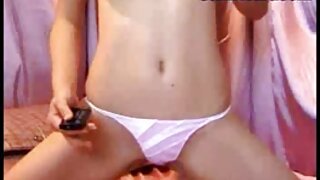 Дівчина секс син з мамою з красивими великими цицьками класно ебется раком