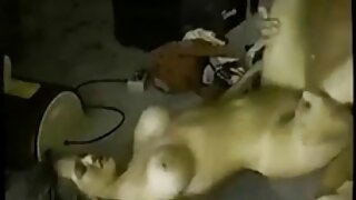 Чоловік уламав блонду порно мама з сином зі стоячими цицьками зробити зйомку від першої особи.