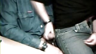 Хлопець сорок хвилин дарує гаряче кохання порно відео з мамою стрункої брюнетці.